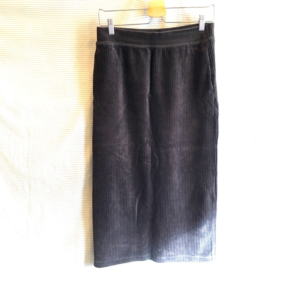 Uniqlo Wide Wale Gray Corduroy Midi Skirt M